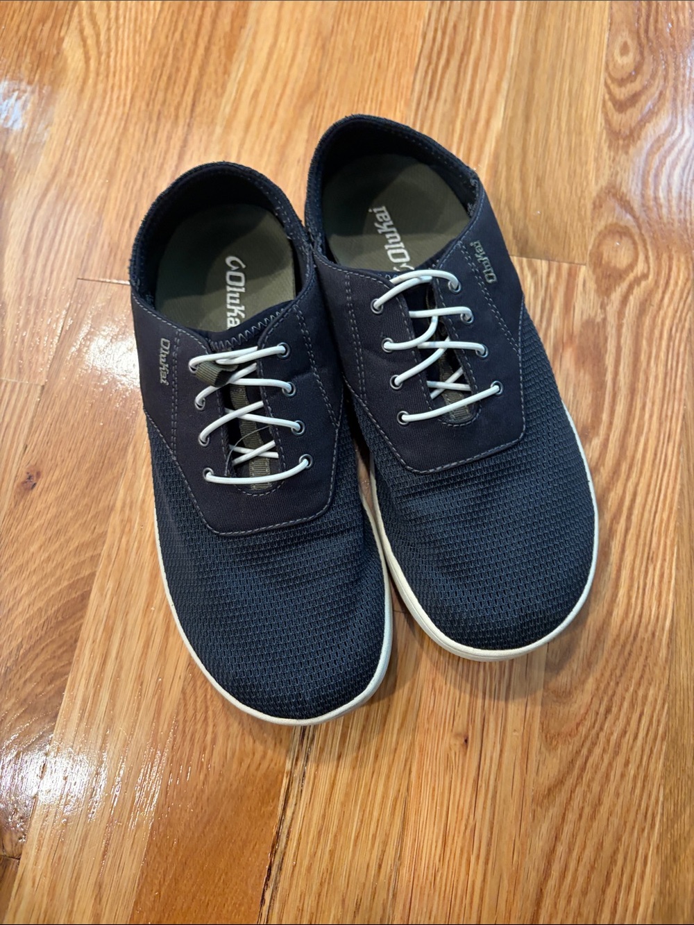 OluKai Men's Navy Knit Lace-Up Sneaker with Cream Sole